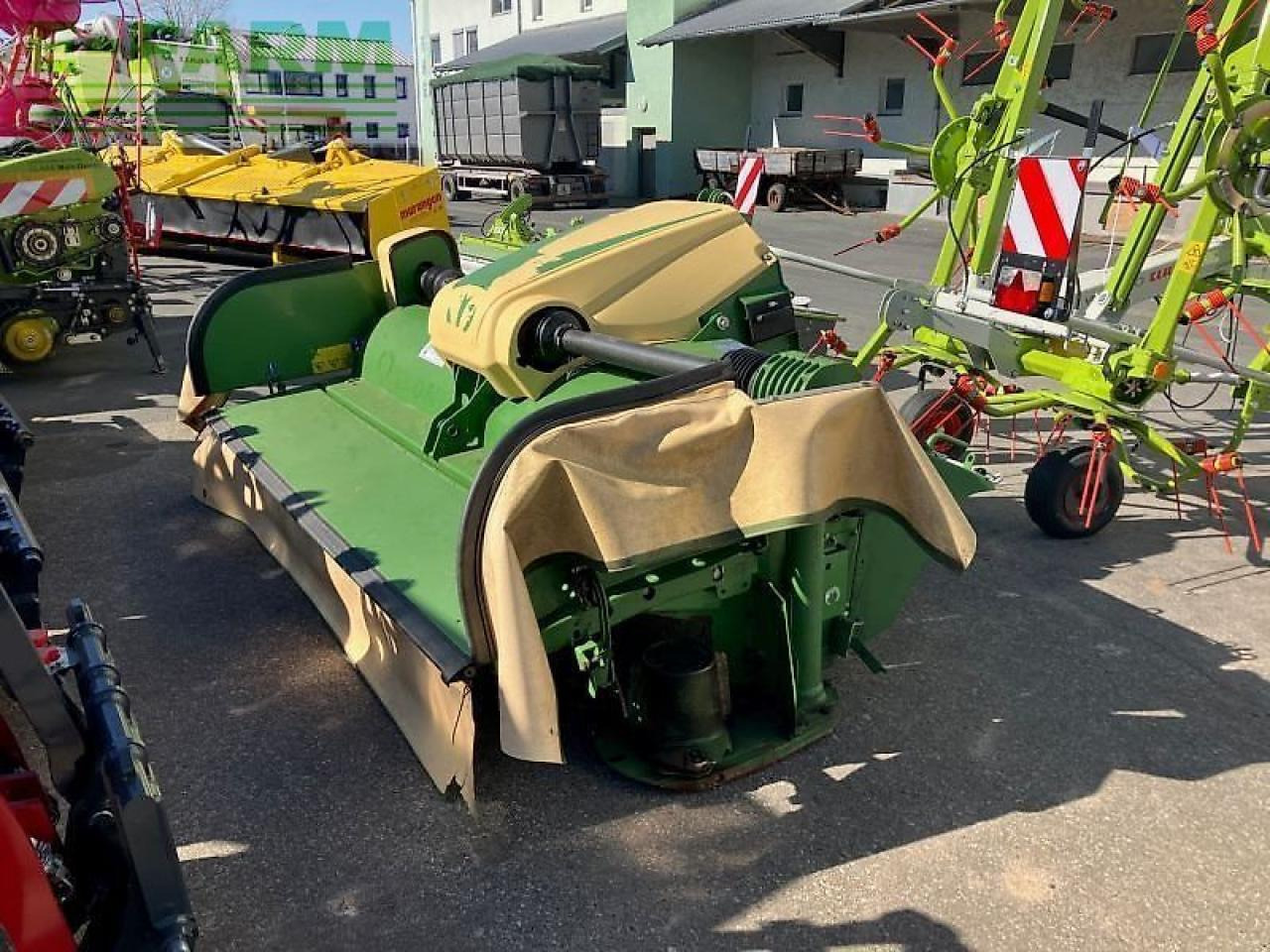 Krone easycut f320 cv - Faucheuse: photos 3 Krone easycut f320 cv - Faucheuse: photos 3