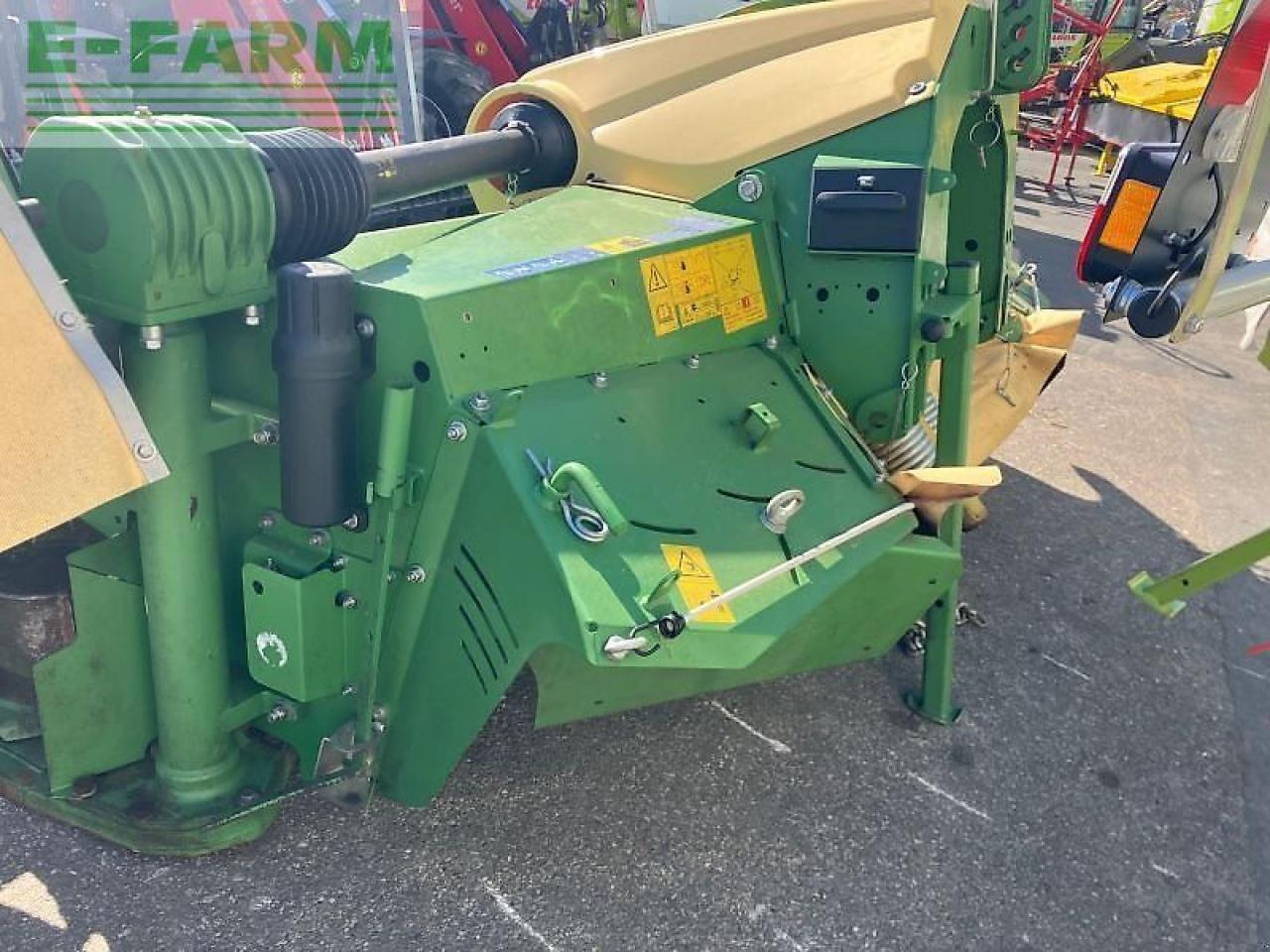 Krone easycut f320 cv - Faucheuse: photos 4 Krone easycut f320 cv - Faucheuse: photos 4