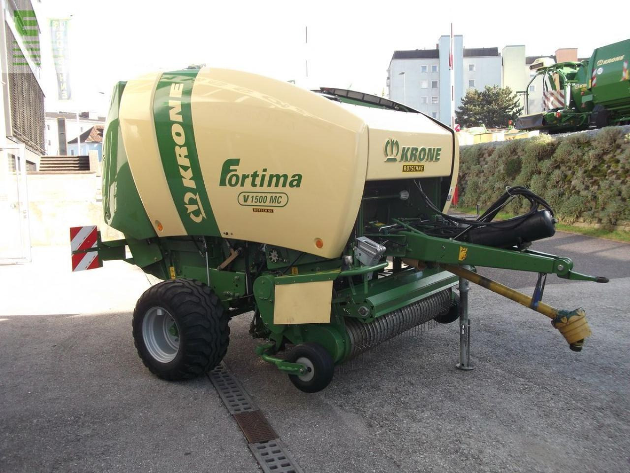 Krone fortima v 1500 multi cut - Presse à balles cubiques: photos 1 Krone fortima v 1500 multi cut - Presse à balles cubiques: photos 1