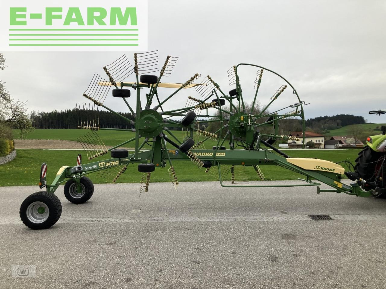Krone swadro ts 680 - Faneuse: photos 2 Krone swadro ts 680 - Faneuse: photos 2