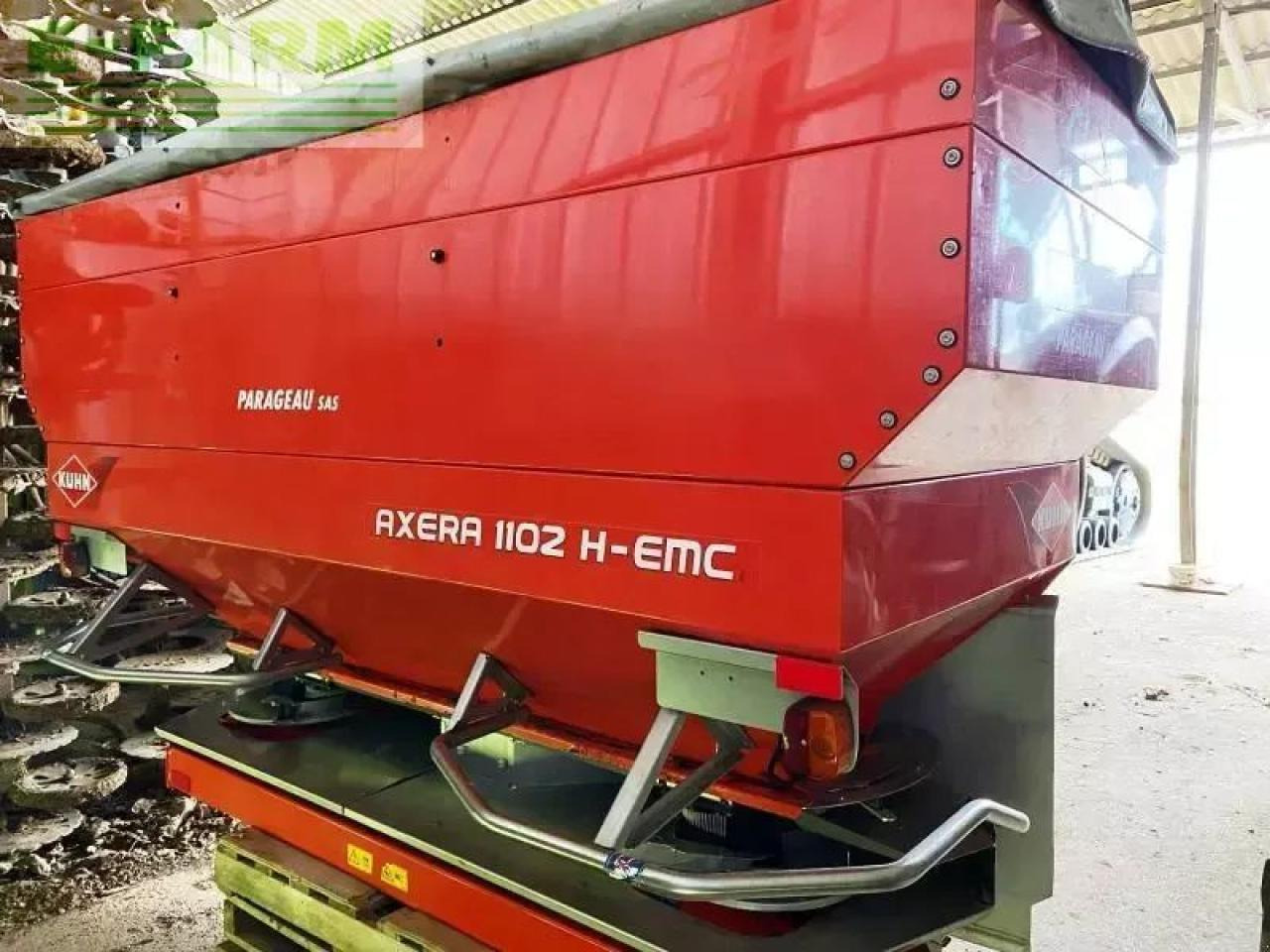 Kuhn axera 1102 h-emc - Distributeur d'engrais: photos 3 Kuhn axera 1102 h-emc - Distributeur d'engrais: photos 3