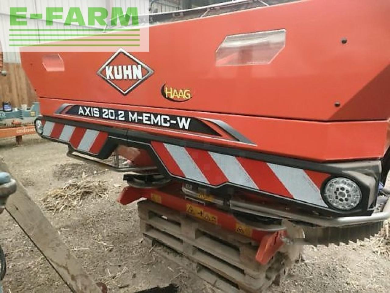 Kuhn axis 20.2 m-emc-w - Distributeur d'engrais: photos 2 Kuhn axis 20.2 m-emc-w - Distributeur d'engrais: photos 2