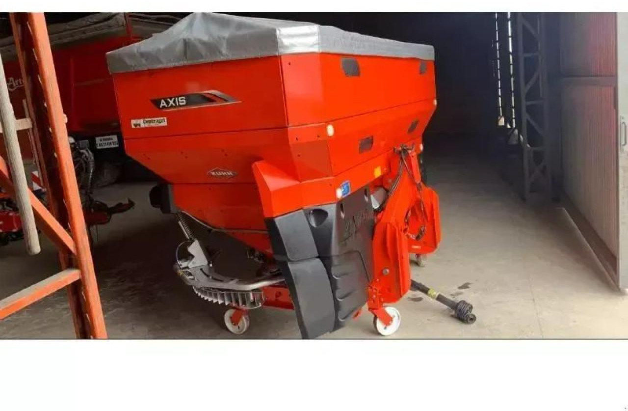 Kuhn axis 50.2 memc-w - Distributeur d'engrais: photos 2 Kuhn axis 50.2 memc-w - Distributeur d'engrais: photos 2