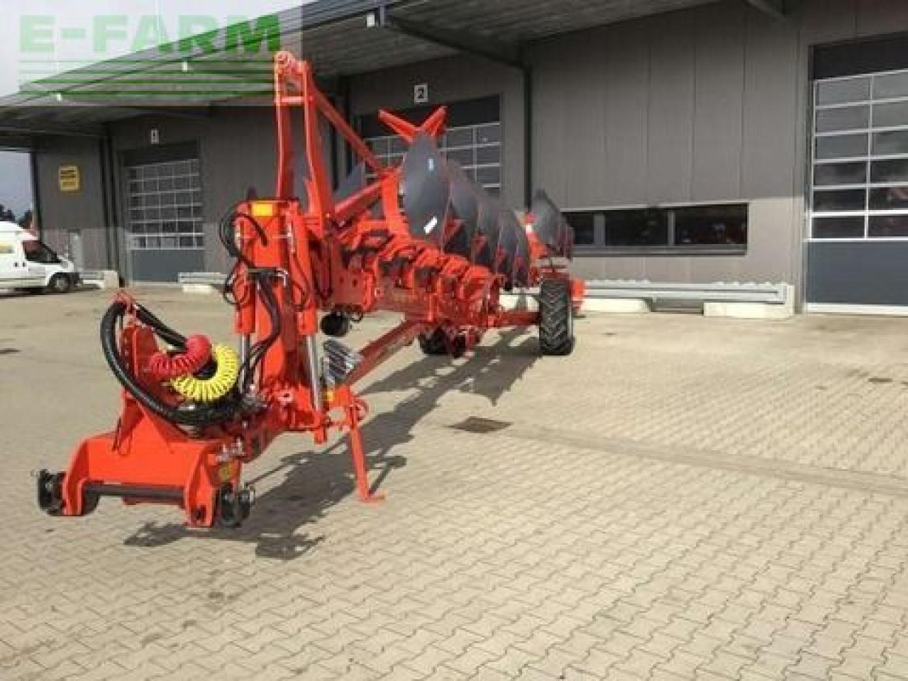 Kuhn challenger 8 nsh - Charrue: photos 2 Kuhn challenger 8 nsh - Charrue: photos 2