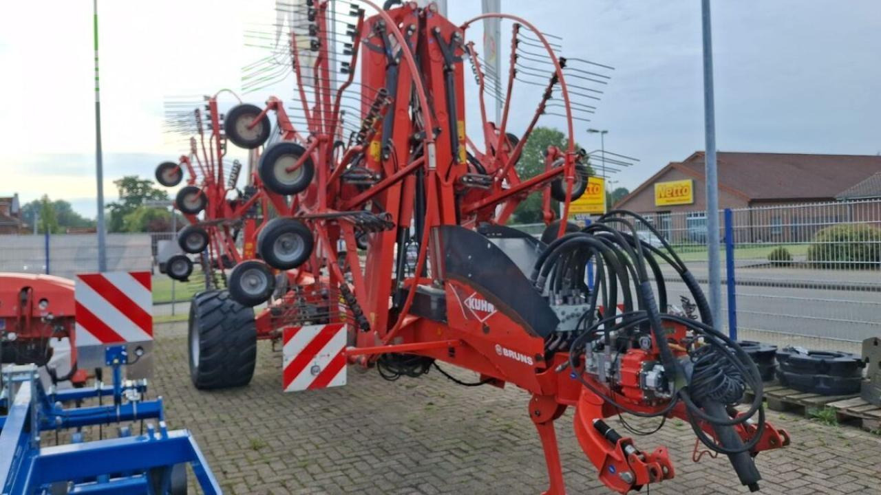 Kuhn ga 13131 - Faneuse: photos 2 Kuhn ga 13131 - Faneuse: photos 2