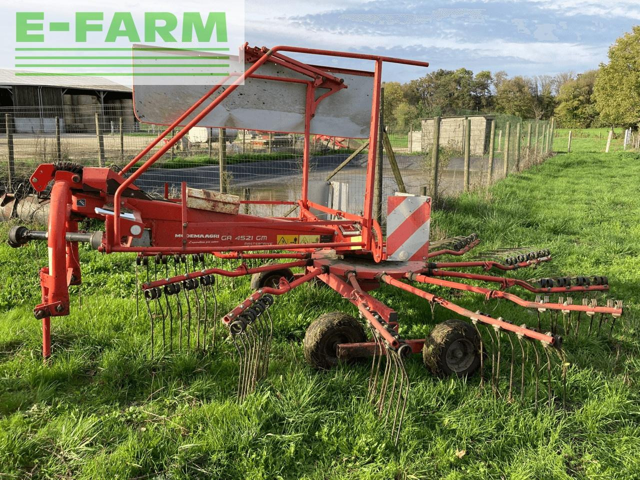 Kuhn ga 4521 gm - Faneuse: photos 3 Kuhn ga 4521 gm - Faneuse: photos 3