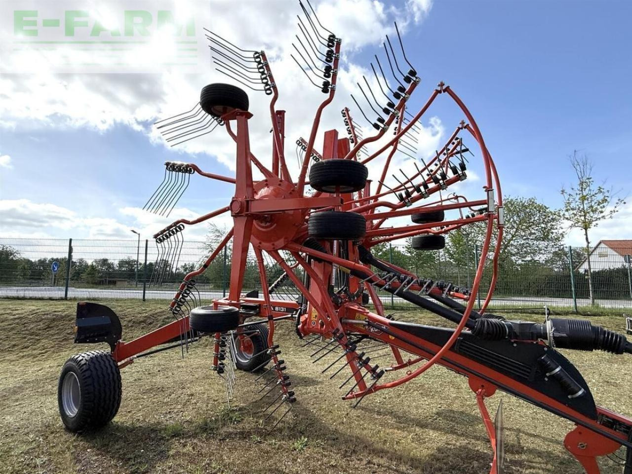 Kuhn ga8131 - Faneuse: photos 1 Kuhn ga8131 - Faneuse: photos 1