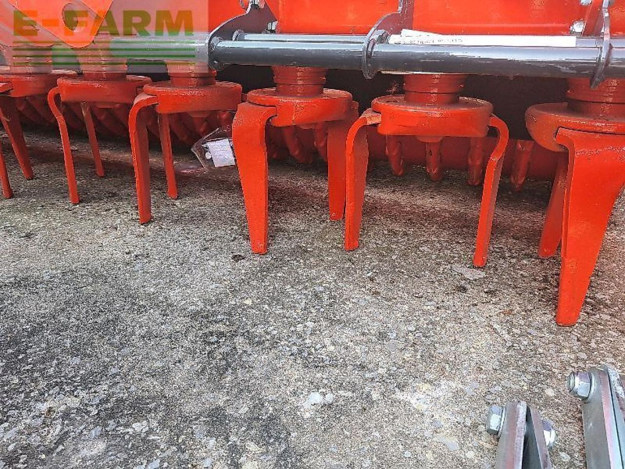 Kuhn hr3030 - Outils du sol: photos 2 Kuhn hr3030 - Outils du sol: photos 2