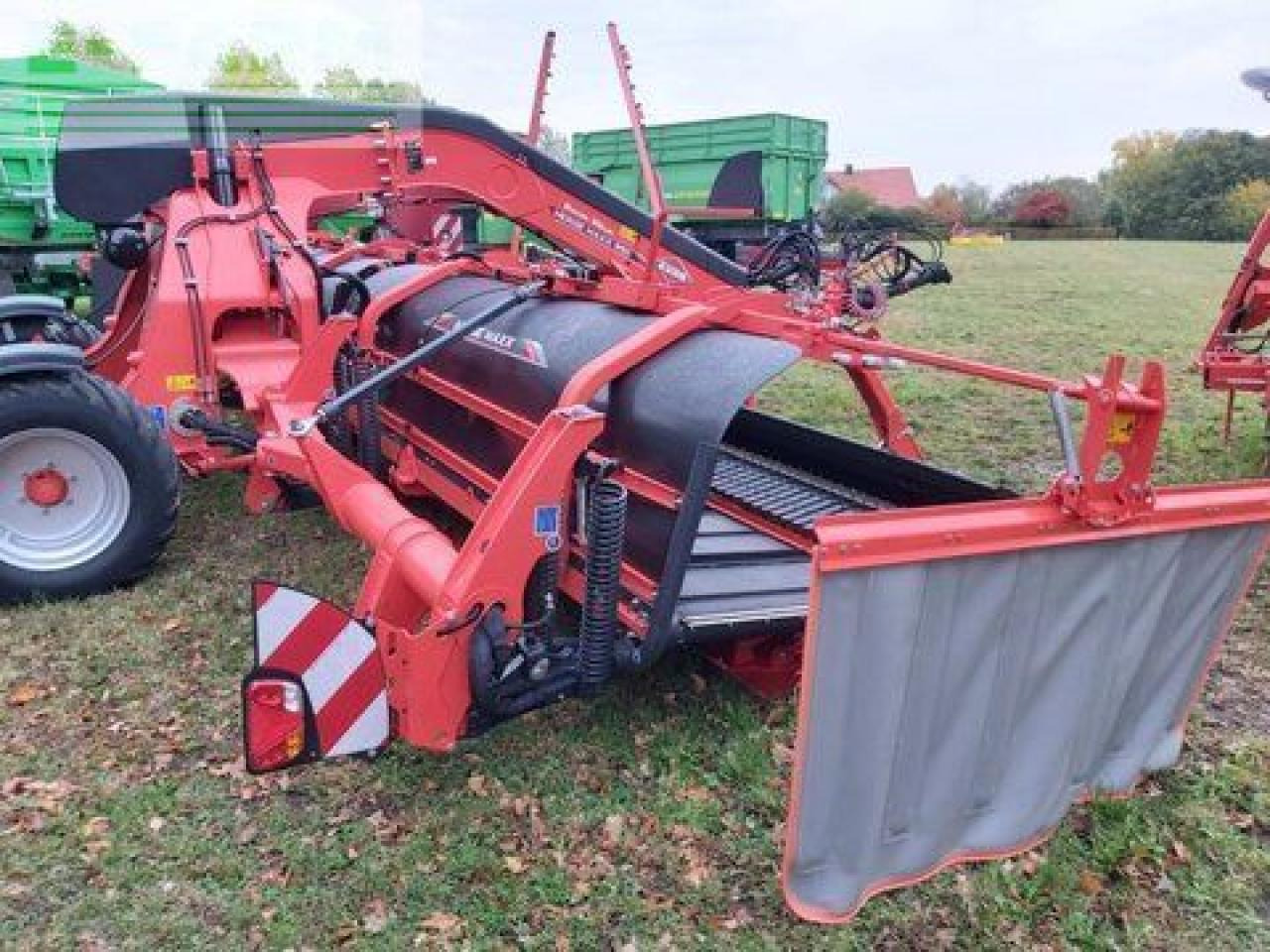 Kuhn merge maxx 950 - Faneuse: photos 2 Kuhn merge maxx 950 - Faneuse: photos 2