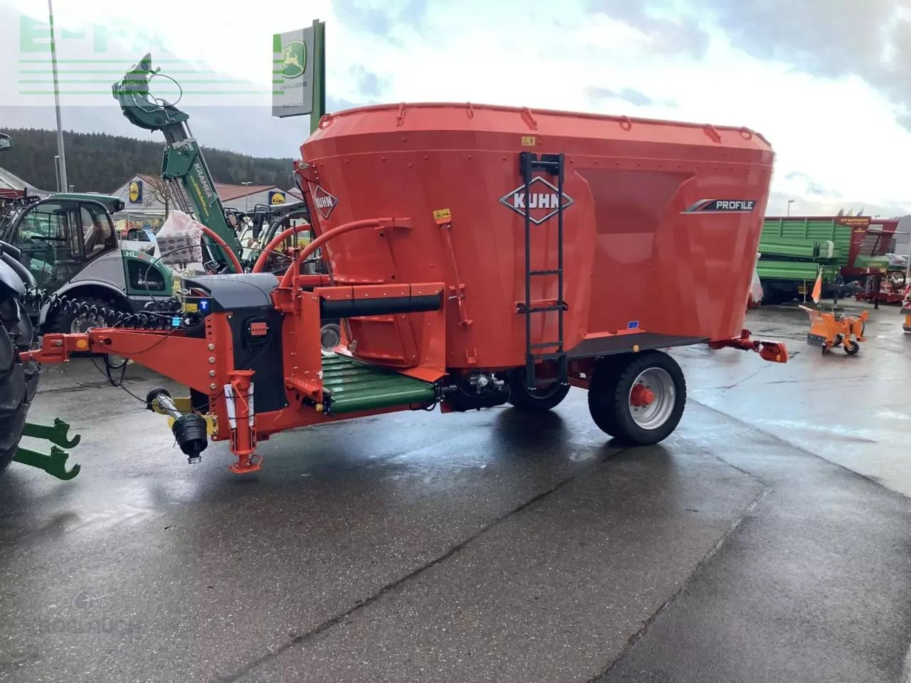 Kuhn profile 20.2cm - Matériel d'élevage: photos 1 Kuhn profile 20.2cm - Matériel d'élevage: photos 1