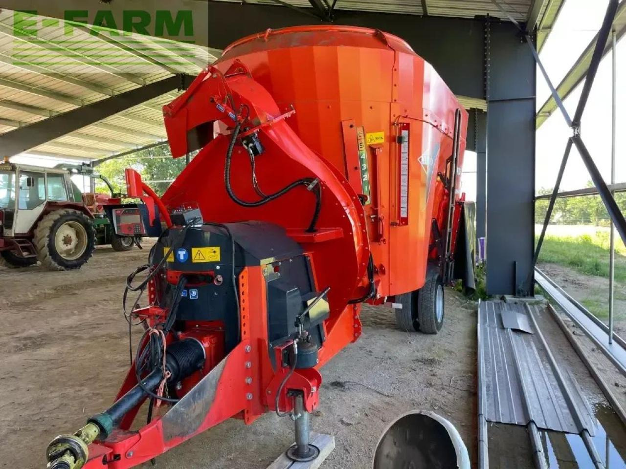 Kuhn profile plus 2070 - Matériel d'élevage: photos 1 Kuhn profile plus 2070 - Matériel d'élevage: photos 1