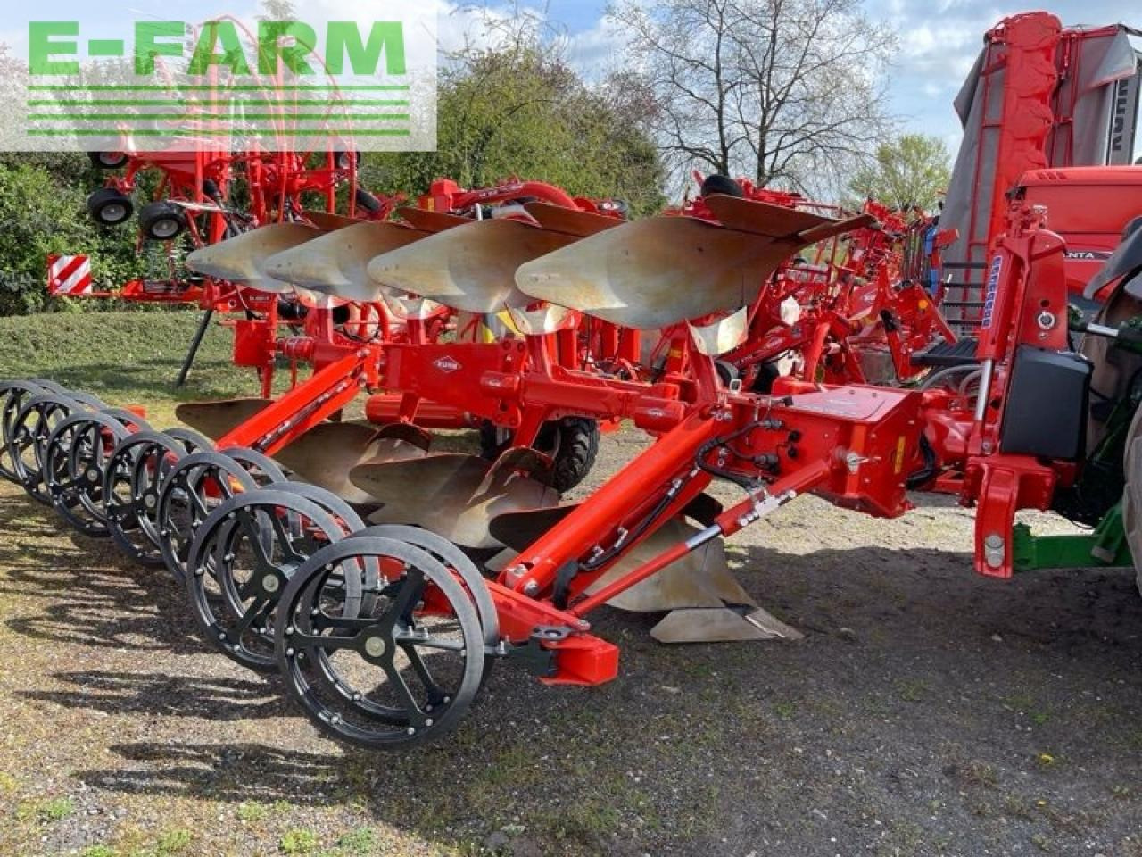 Kuhn varimaster l4eh80101 - Charrue: photos 1 Kuhn varimaster l4eh80101 - Charrue: photos 1