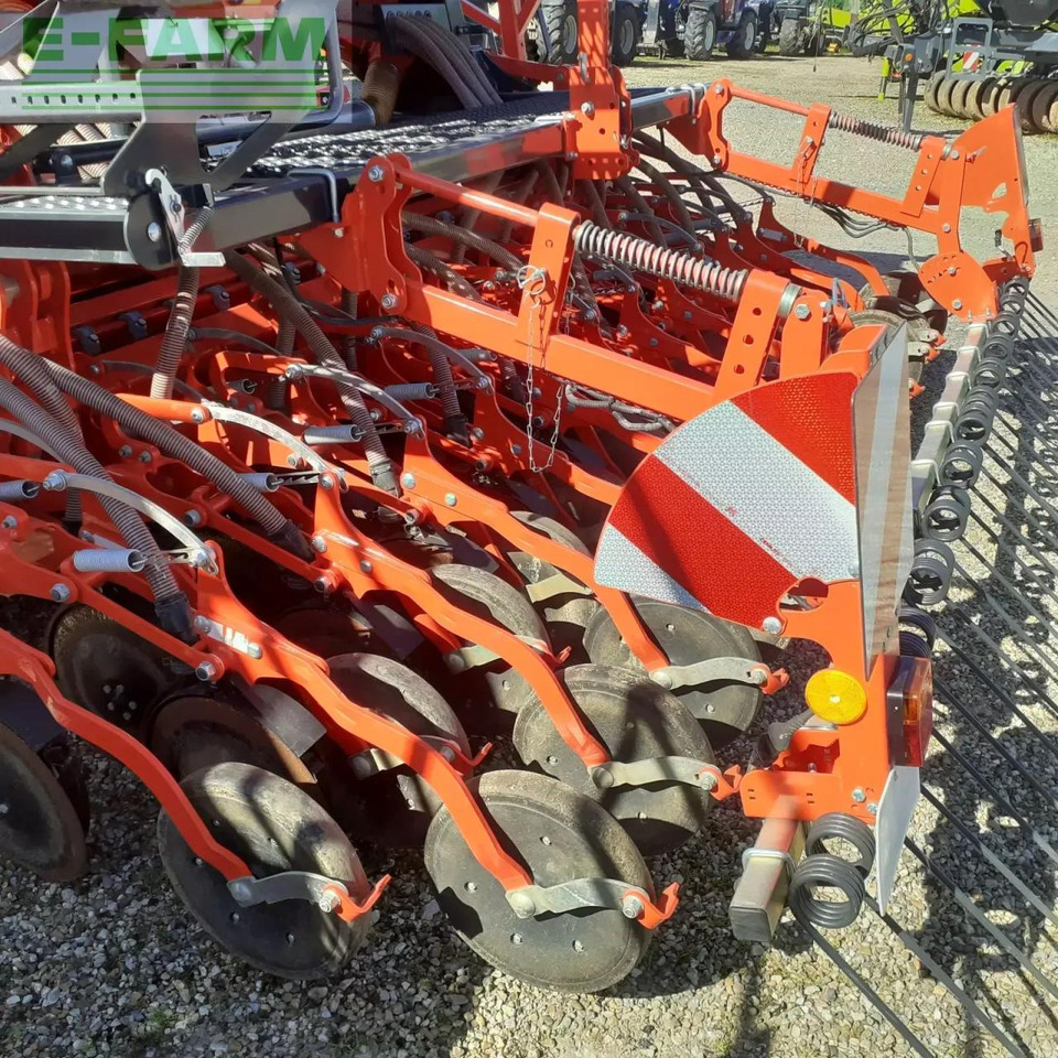 Kuhn venta 3530 - Semoir monograine: photos 4 Kuhn venta 3530 - Semoir monograine: photos 4