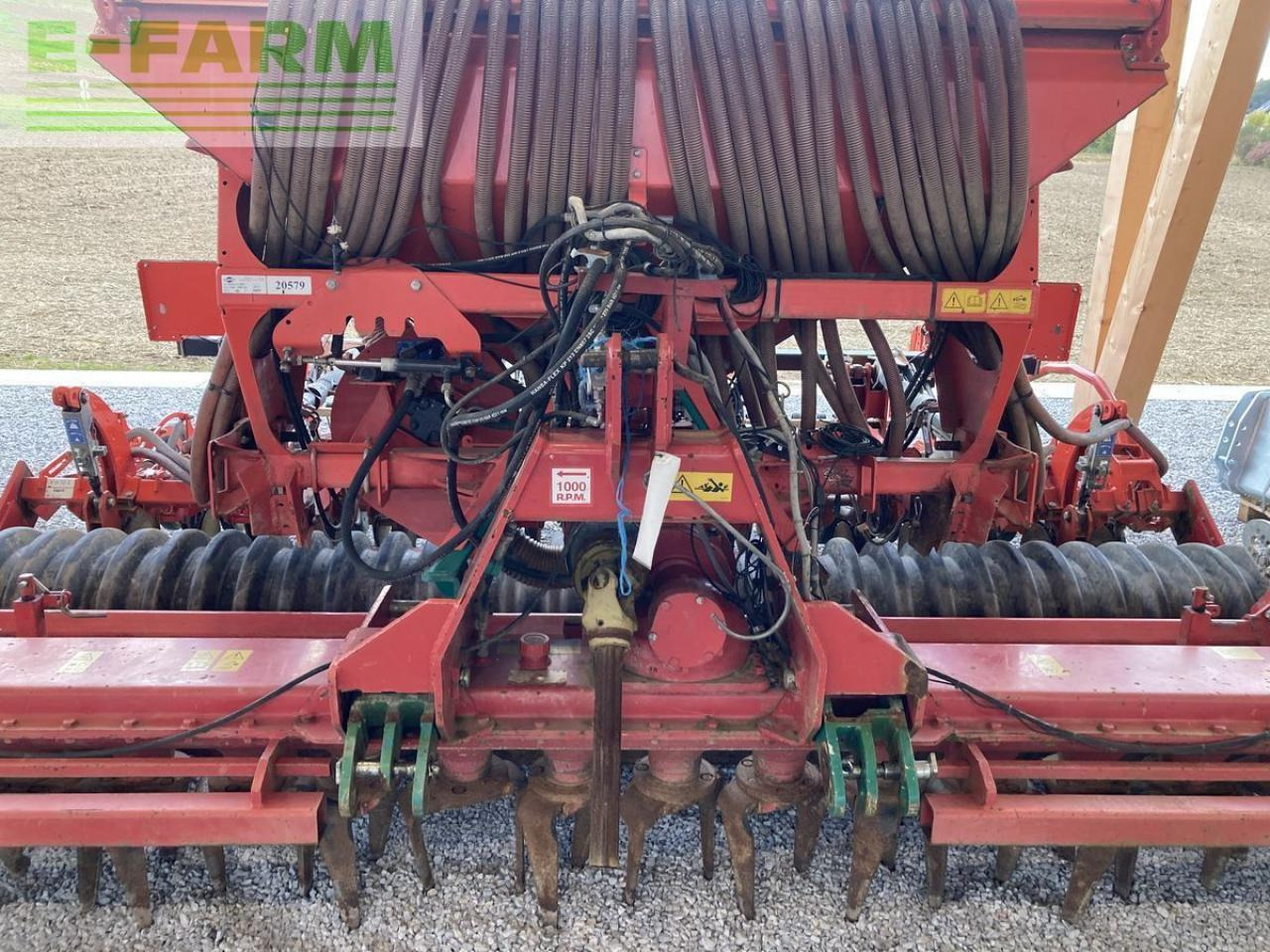 Kverneland ngs 101 mit kuhn venta lc 4000 - Combiné de semis: photos 3 Kverneland ngs 101 mit kuhn venta lc 4000 - Combiné de semis: photos 3