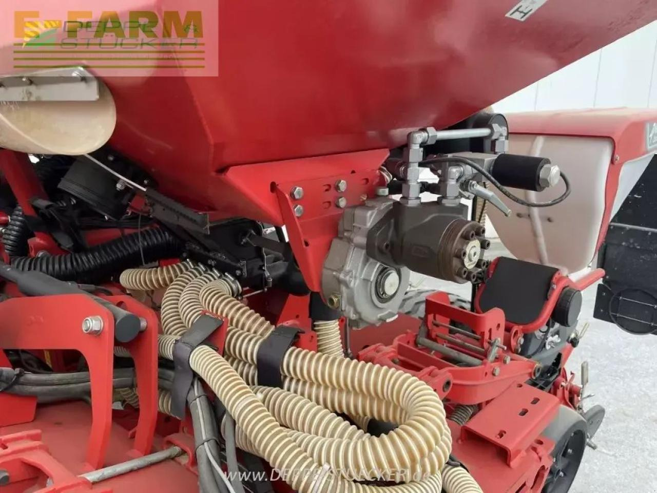 Kverneland optima tf profi typ d2vb1l - Semoir monograine: photos 4 Kverneland optima tf profi typ d2vb1l - Semoir monograine: photos 4