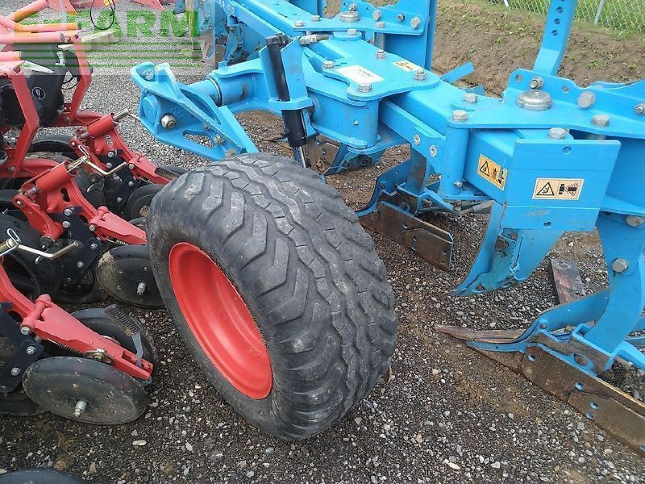 Lemken juwel8 v6l100 - Charrue: photos 4 Lemken juwel8 v6l100 - Charrue: photos 4