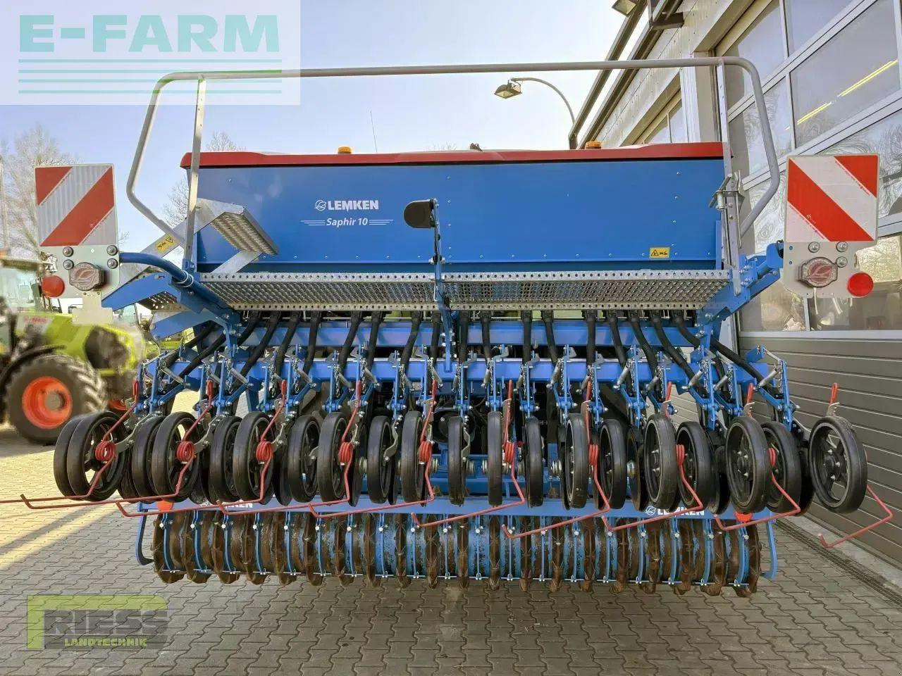 Lemken zirkon 8/300 + saphir 10 isobus - Outils du sol: photos 3 Lemken zirkon 8/300 + saphir 10 isobus - Outils du sol: photos 3