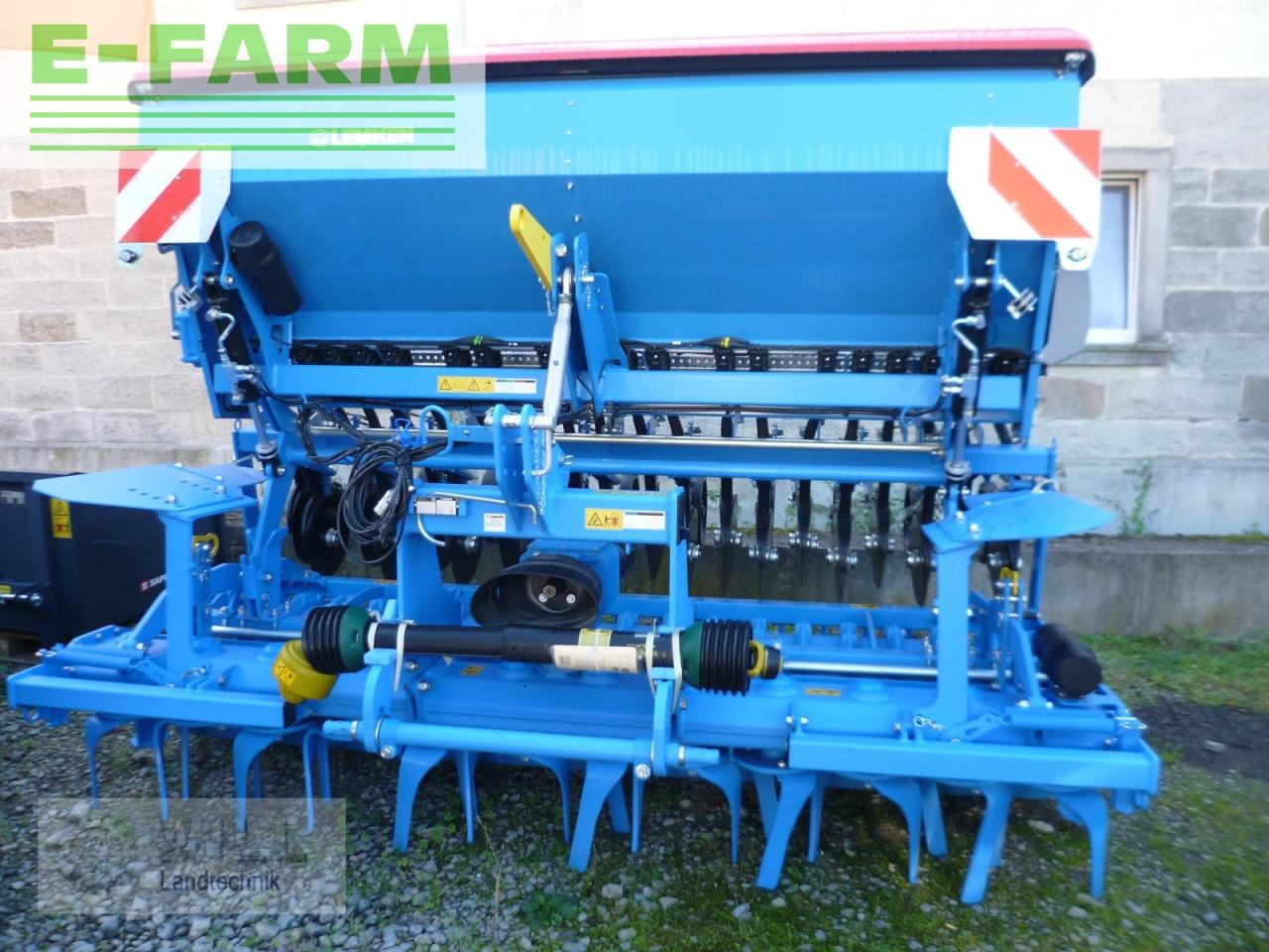Lemken zirkon 8/300 + saphir 7/300 - Combiné de semis: photos 1 Lemken zirkon 8/300 + saphir 7/300 - Combiné de semis: photos 1