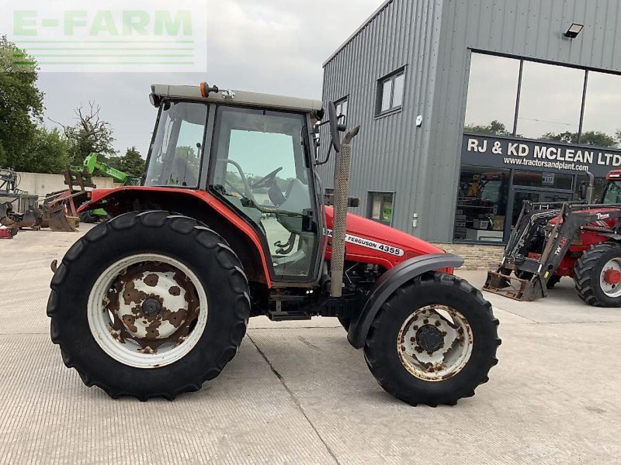 Massey Ferguson 4335 tractor (st22903) - Tracteur agricole: photos 1 Massey Ferguson 4335 tractor (st22903) - Tracteur agricole: photos 1