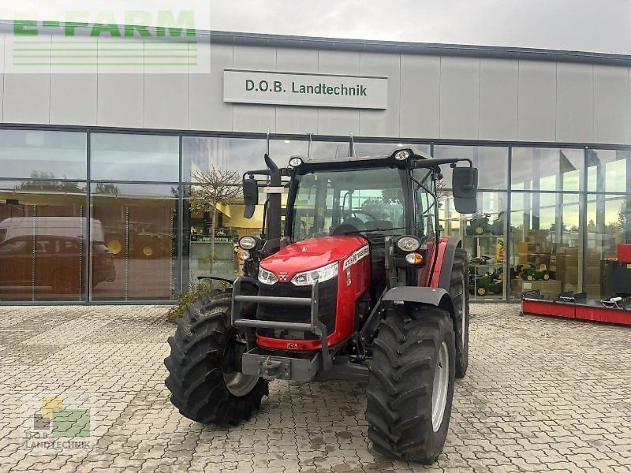 Massey Ferguson 4708 - Tracteur agricole: photos 1 Massey Ferguson 4708 - Tracteur agricole: photos 1