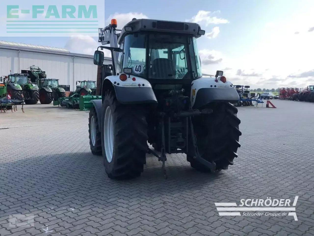 Massey Ferguson 5430 dyna-4 - Tracteur agricole: photos 3 Massey Ferguson 5430 dyna-4 - Tracteur agricole: photos 3