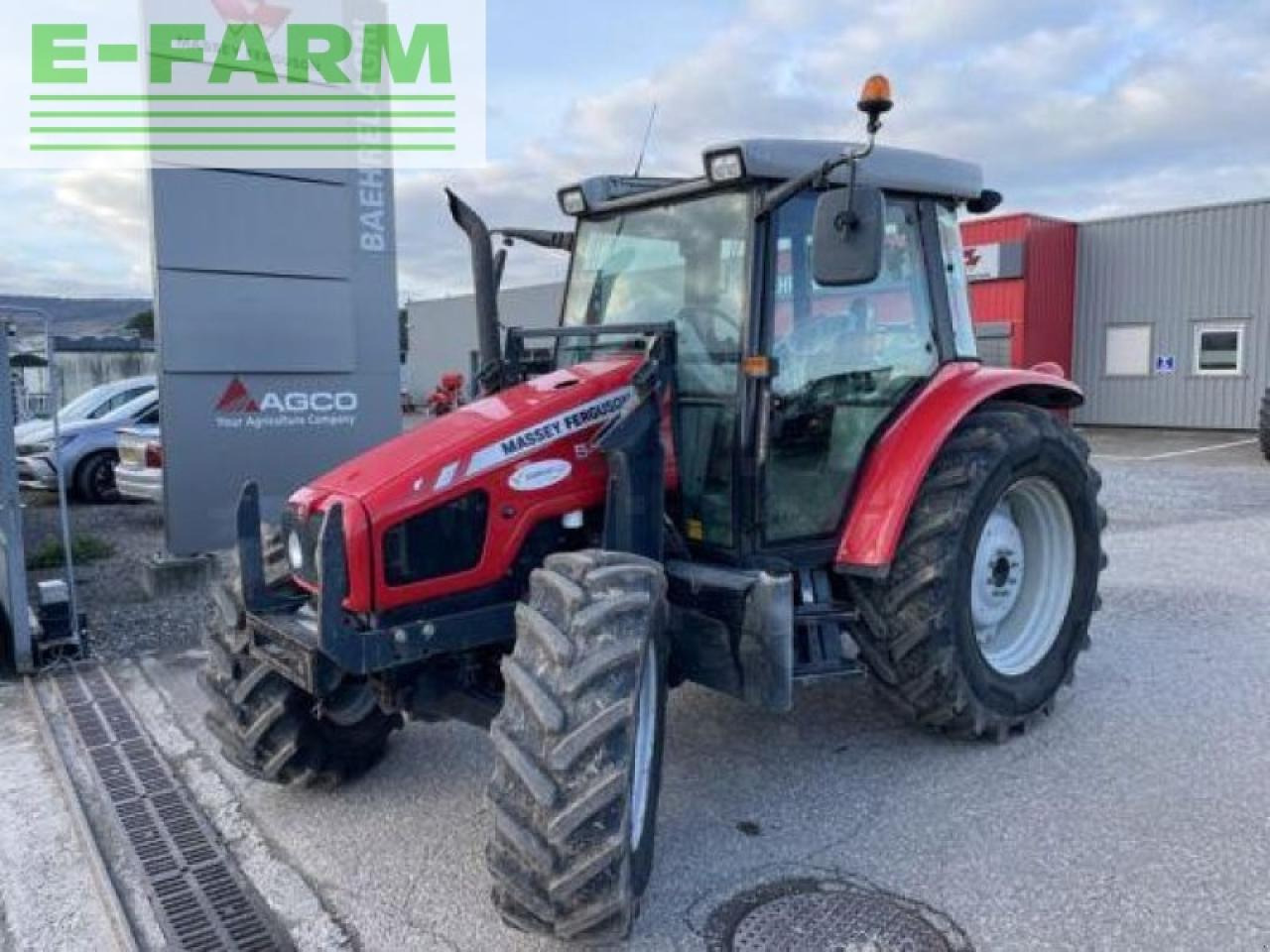 Massey Ferguson 5455 - Tracteur agricole: photos 1 Massey Ferguson 5455 - Tracteur agricole: photos 1