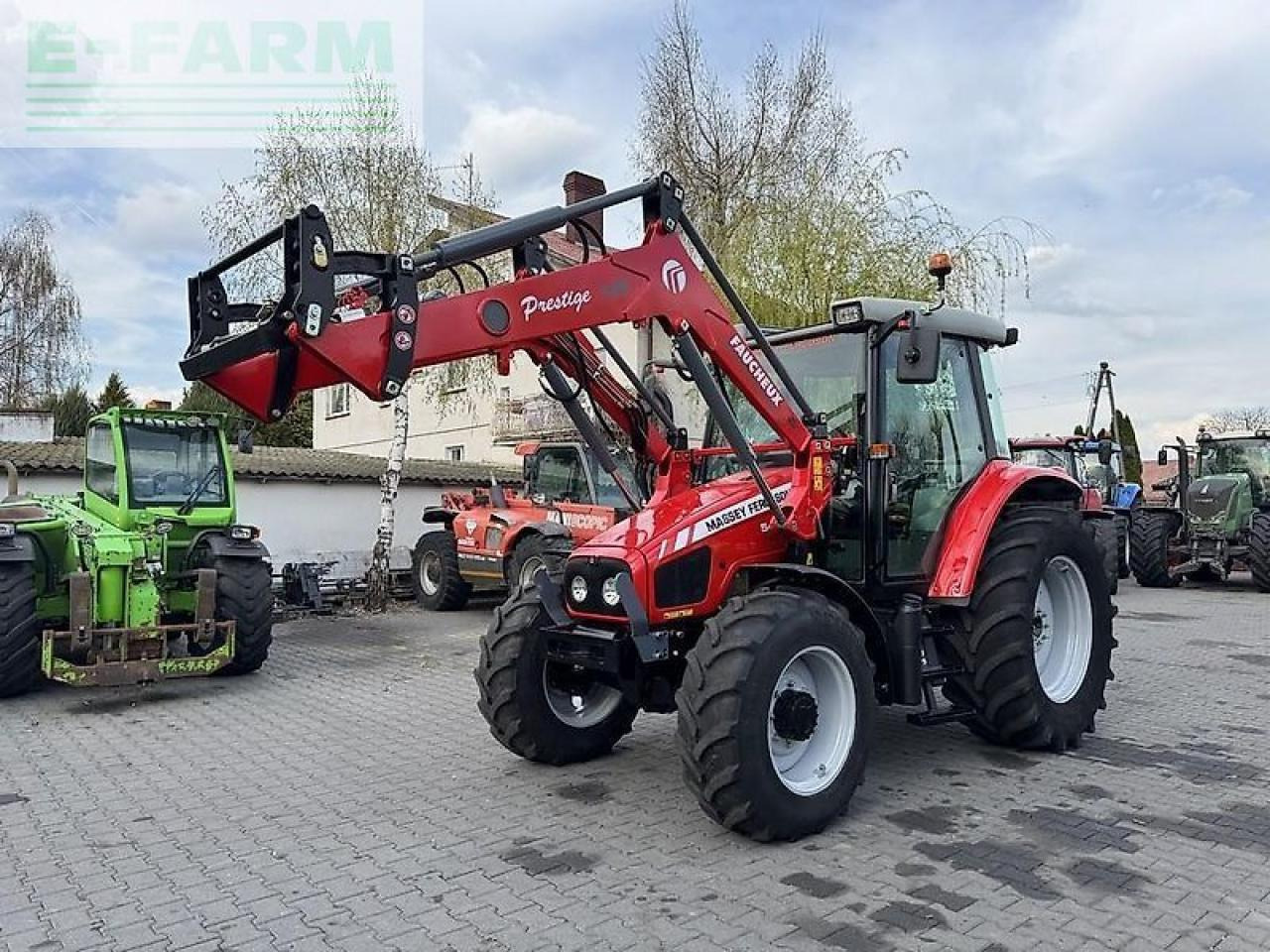 Massey Ferguson 5455 + faucheux prestige 120 - Tracteur agricole: photos 1 Massey Ferguson 5455 + faucheux prestige 120 - Tracteur agricole: photos 1