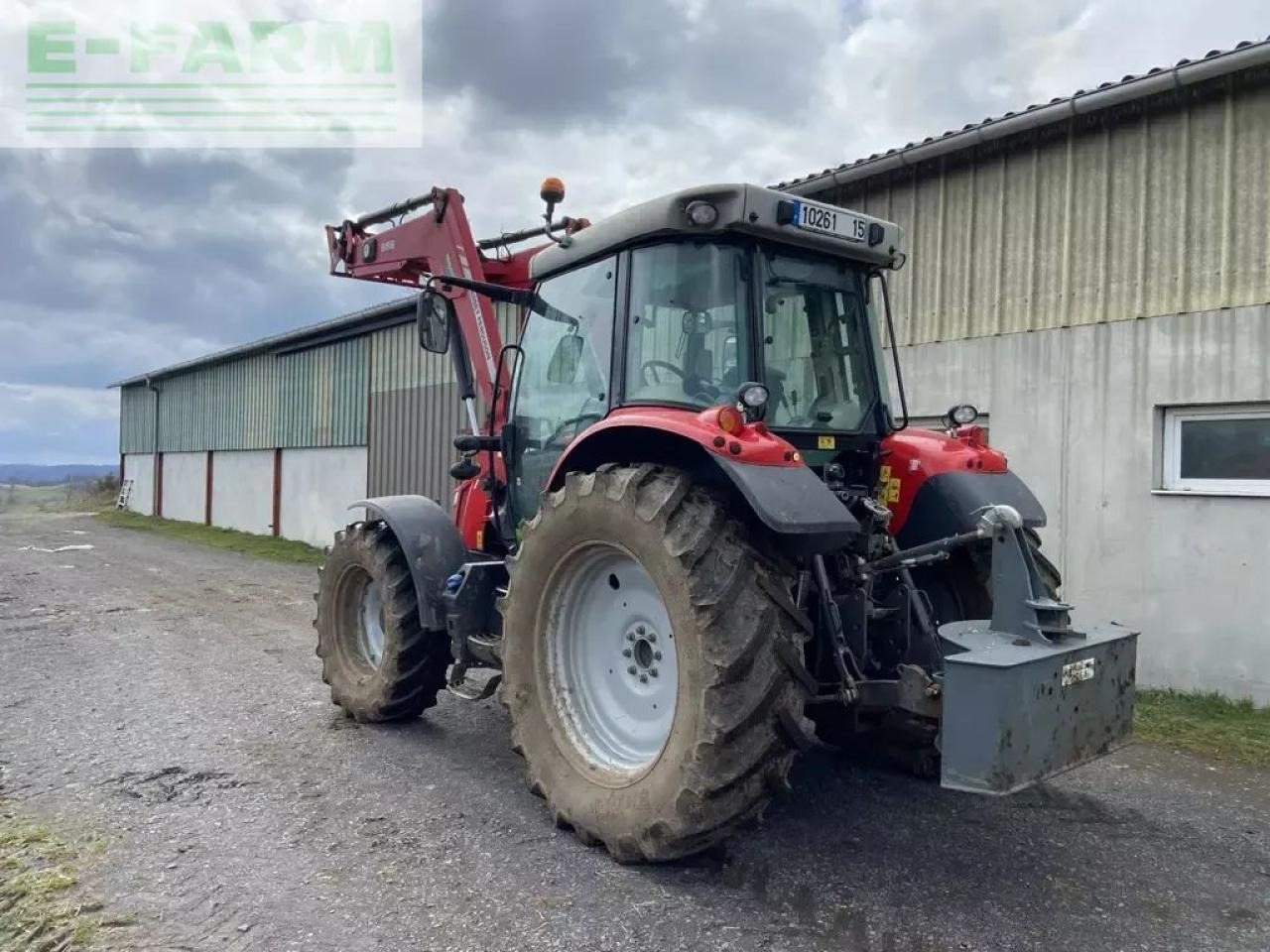 Massey Ferguson 5611 dyna-6 essential Essential - Tracteur agricole: photos 2 Massey Ferguson 5611 dyna-6 essential Essential - Tracteur agricole: photos 2