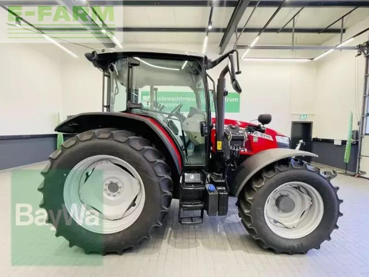 Massey Ferguson 5711 m - Tracteur agricole: photos 4 Massey Ferguson 5711 m - Tracteur agricole: photos 4