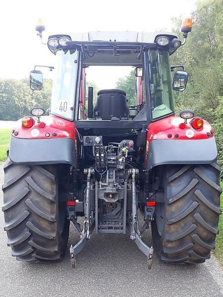 Massey Ferguson 5713 sl - Tracteur agricole: photos 4 Massey Ferguson 5713 sl - Tracteur agricole: photos 4