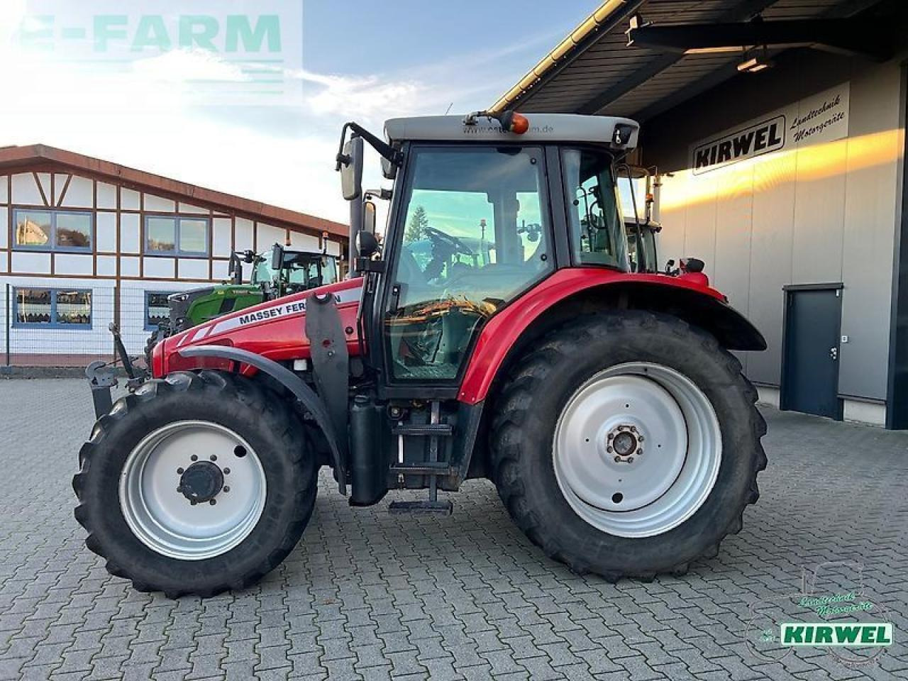 Massey Ferguson 6455 dyna-6 - Tracteur agricole: photos 4 Massey Ferguson 6455 dyna-6 - Tracteur agricole: photos 4