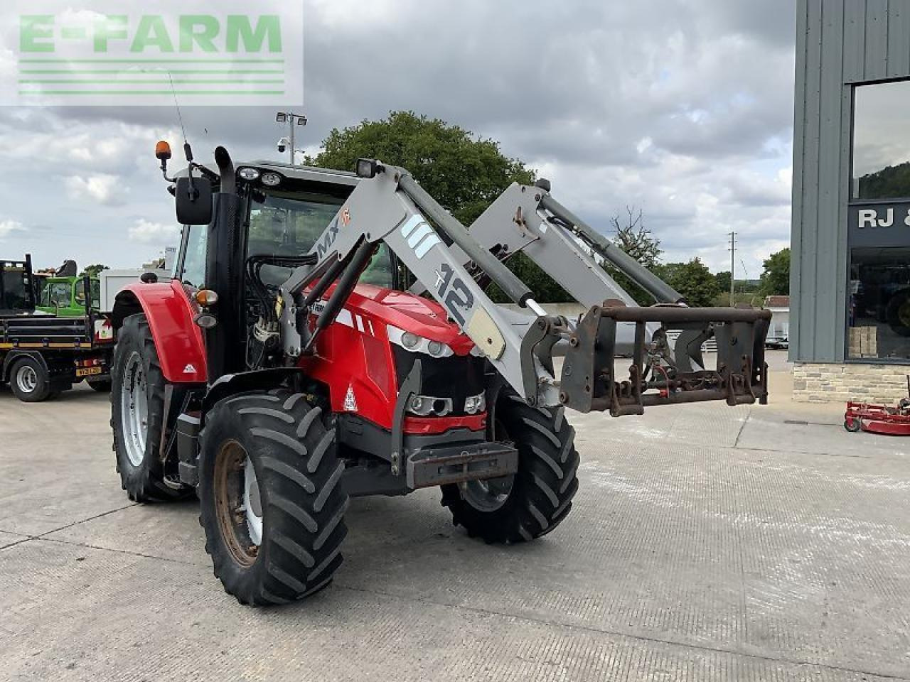 Massey Ferguson 6613 dyna 4 (st23798) - Tracteur agricole: photos 3 Massey Ferguson 6613 dyna 4 (st23798) - Tracteur agricole: photos 3