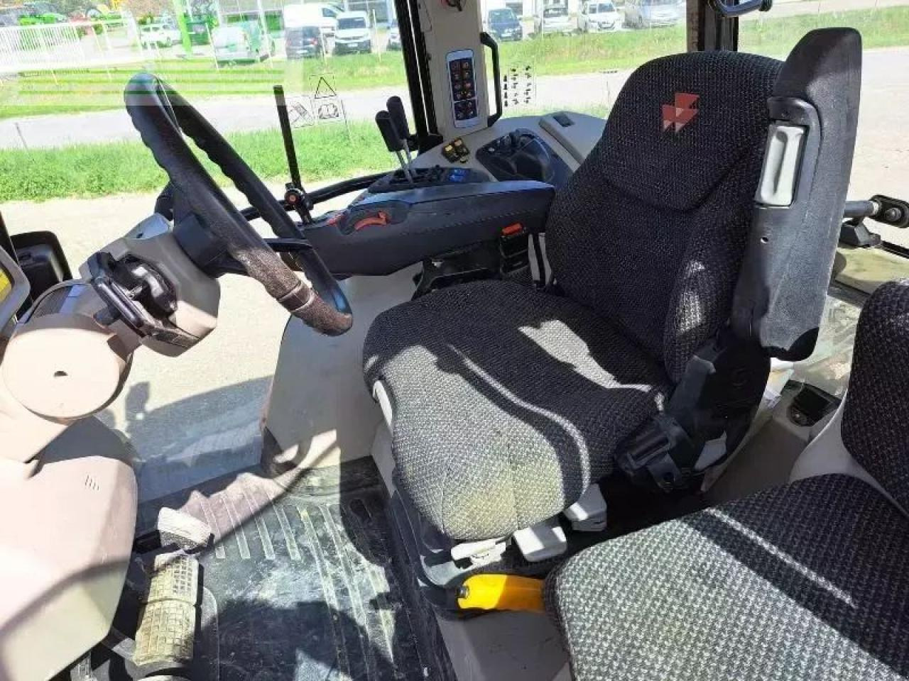 Massey Ferguson 7716 s - Tracteur agricole: photos 5 Massey Ferguson 7716 s - Tracteur agricole: photos 5