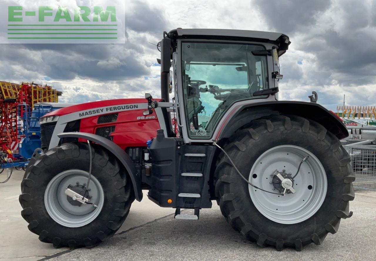 Massey Ferguson 8S.225 Dyna E-Power EXC - Tracteur agricole: photos 2 Massey Ferguson 8S.225 Dyna E-Power EXC - Tracteur agricole: photos 2