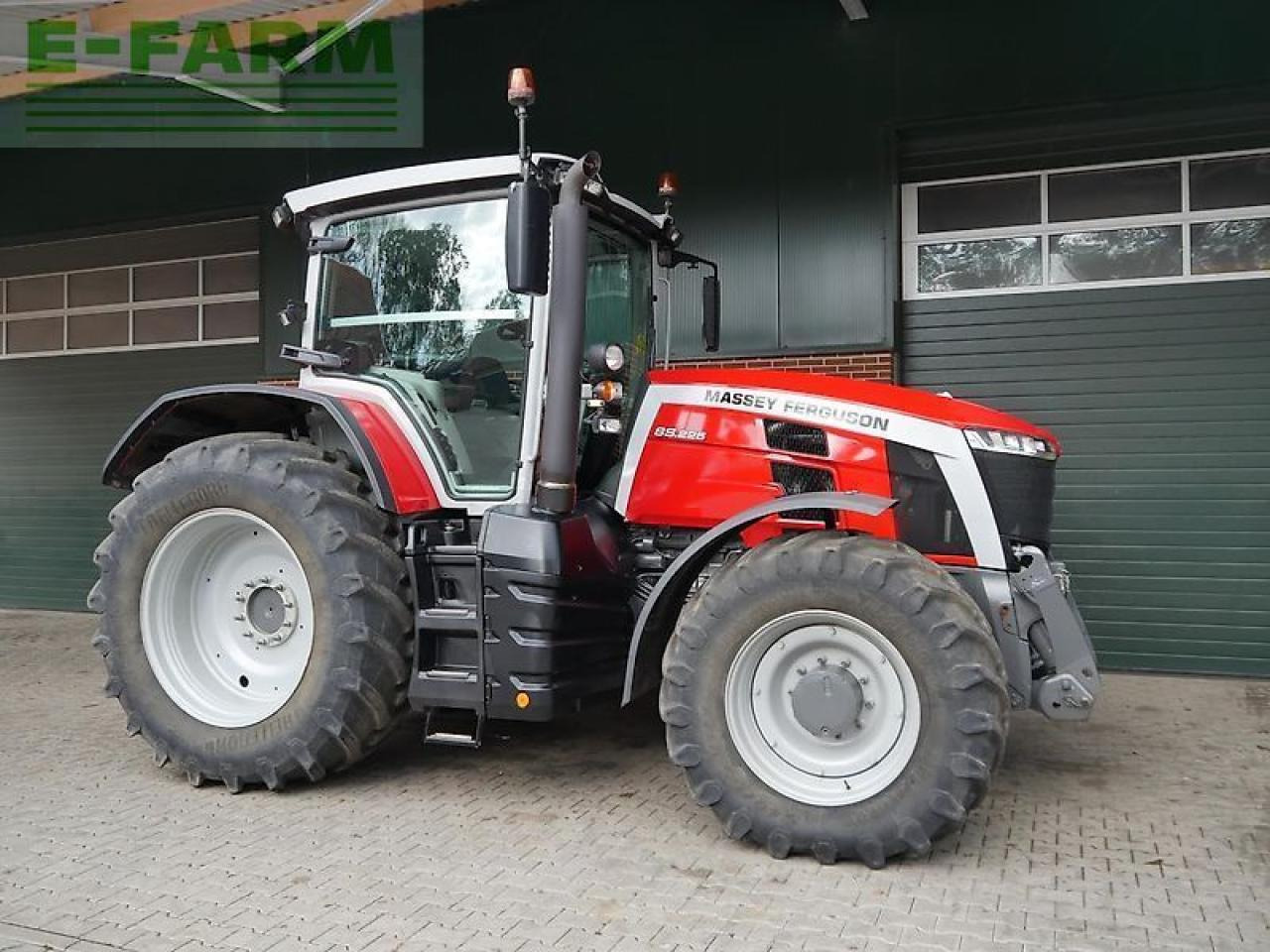 Massey Ferguson 8s.225 dyna-7 - Tracteur agricole: photos 1 Massey Ferguson 8s.225 dyna-7 - Tracteur agricole: photos 1