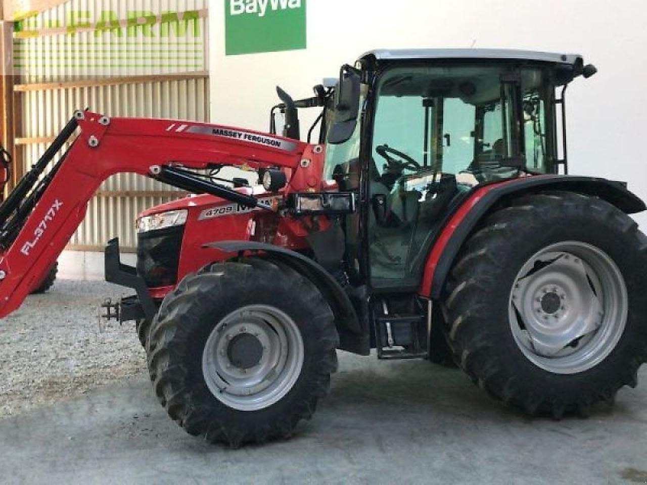 Massey Ferguson mf 4709 m dyna-2 essential - Tracteur agricole: photos 3 Massey Ferguson mf 4709 m dyna-2 essential - Tracteur agricole: photos 3