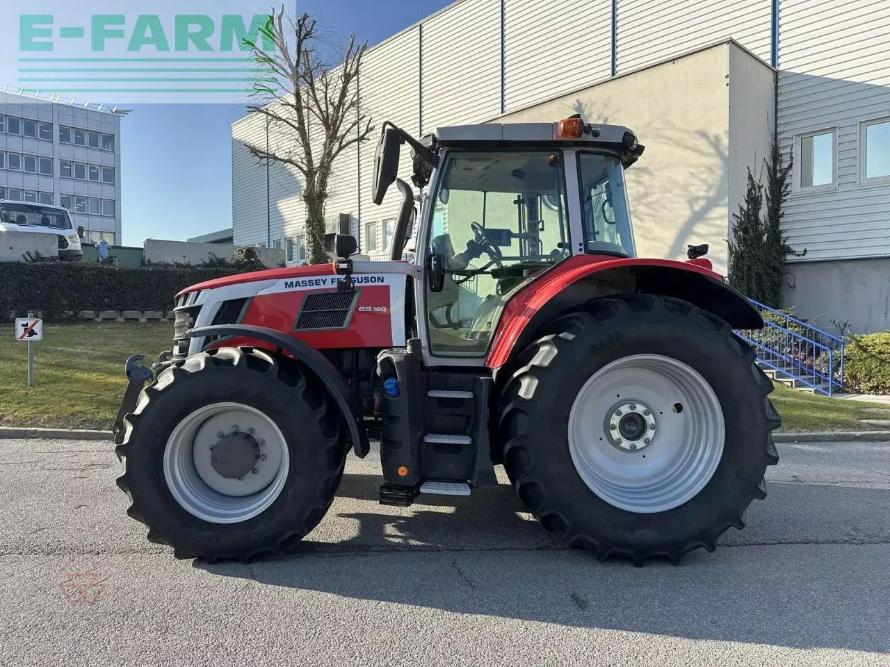 Massey Ferguson mf 6s.180 - Tracteur agricole: photos 2 Massey Ferguson mf 6s.180 - Tracteur agricole: photos 2