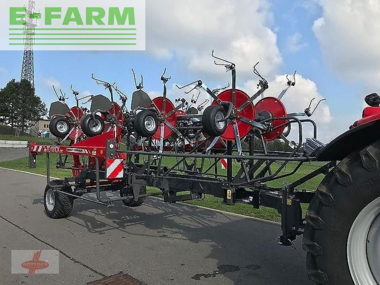 Massey Ferguson mf td 1310 x trc / lotus 1250 profi - Faneuse: photos 4 Massey Ferguson mf td 1310 x trc / lotus 1250 profi - Faneuse: photos 4