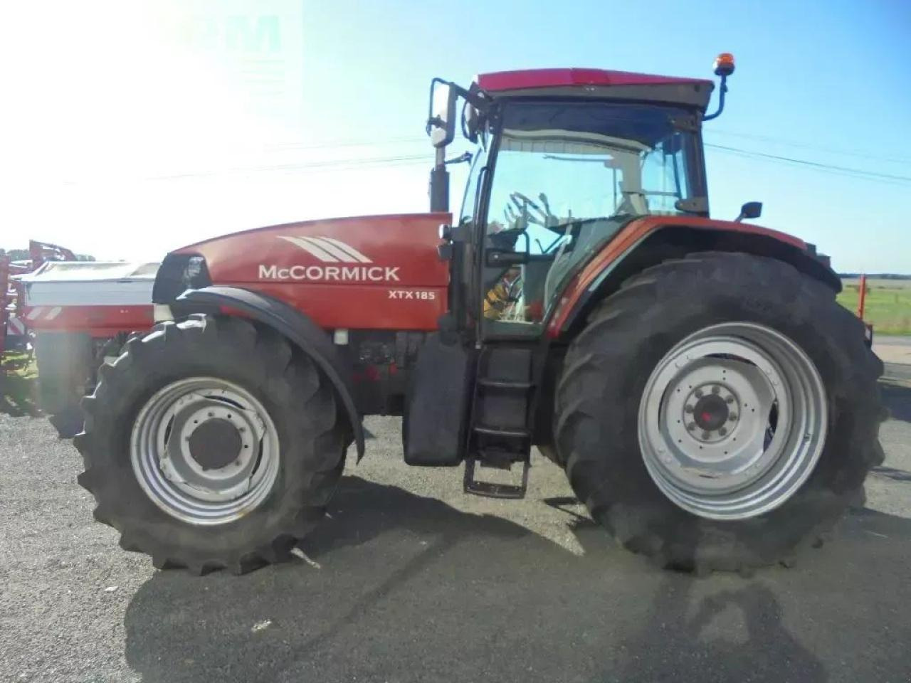McCormick xtx 185 - Tracteur agricole: photos 4 McCormick xtx 185 - Tracteur agricole: photos 4