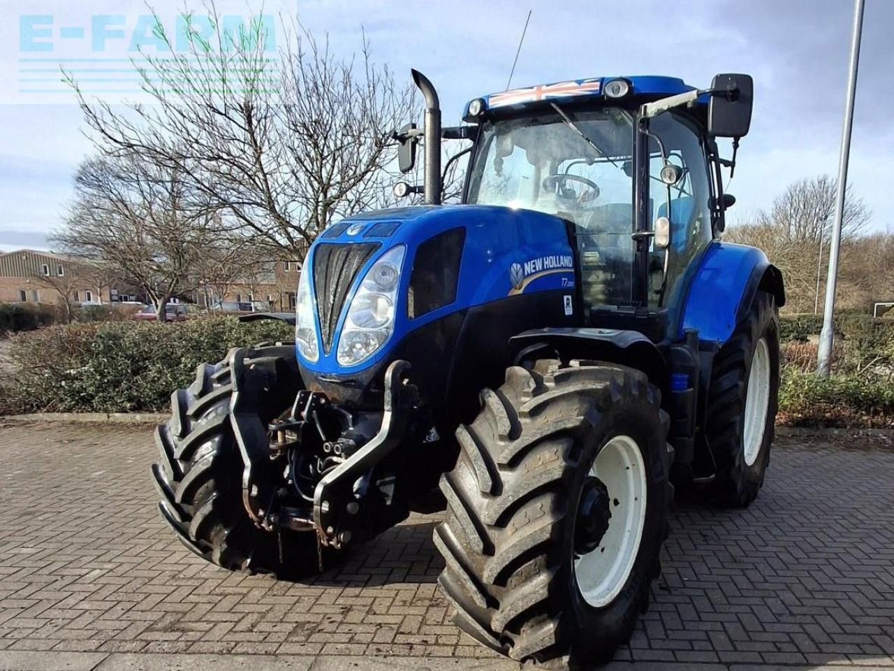 New Holland T7 200 - Tracteur agricole: photos 1 New Holland T7 200 - Tracteur agricole: photos 1
