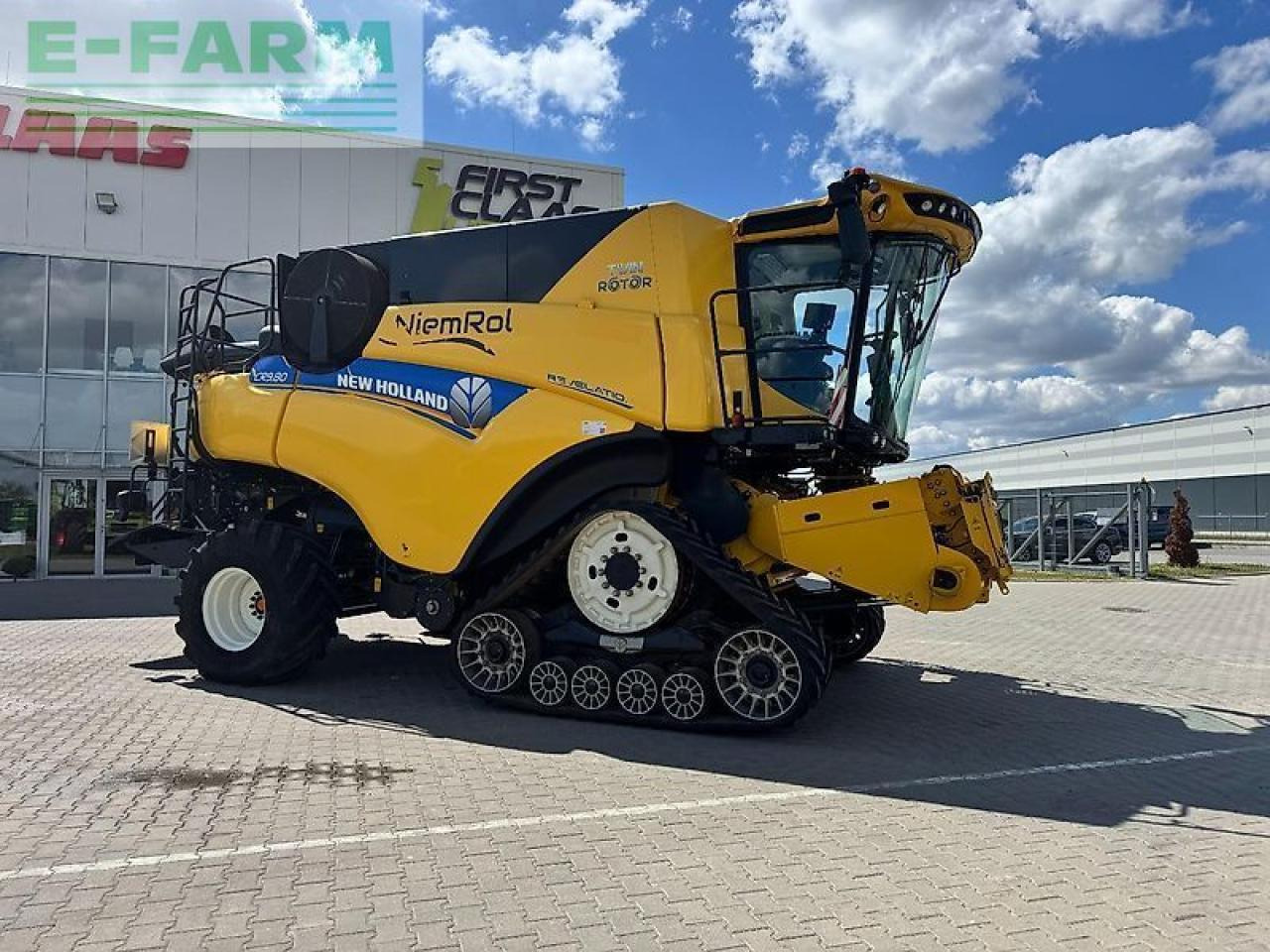 New Holland cr 9.80 - Moissonneuse-batteuse: photos 1 New Holland cr 9.80 - Moissonneuse-batteuse: photos 1