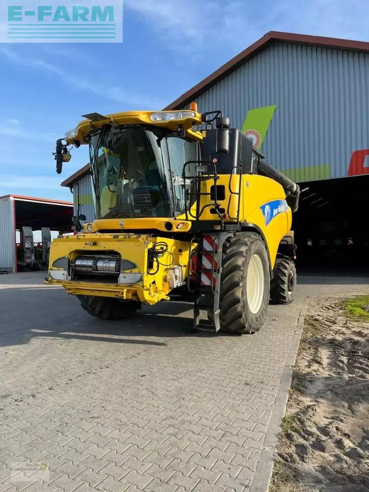 New Holland cr 9070 - Moissonneuse-batteuse: photos 1 New Holland cr 9070 - Moissonneuse-batteuse: photos 1