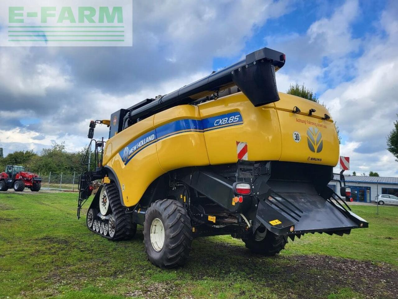 New Holland cx8.85 raupe tier-4b - Moissonneuse-batteuse: photos 3 New Holland cx8.85 raupe tier-4b - Moissonneuse-batteuse: photos 3