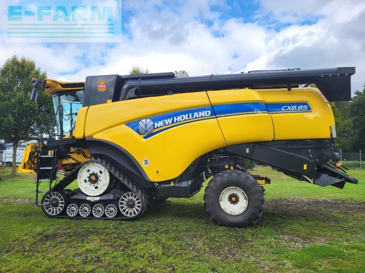 New Holland cx8.85 raupe tier-4b - Moissonneuse-batteuse: photos 2 New Holland cx8.85 raupe tier-4b - Moissonneuse-batteuse: photos 2
