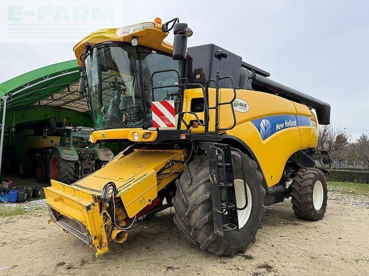 New Holland cx8070 (cx8060,cx8080) - Moissonneuse-batteuse: photos 1 New Holland cx8070 (cx8060,cx8080) - Moissonneuse-batteuse: photos 1