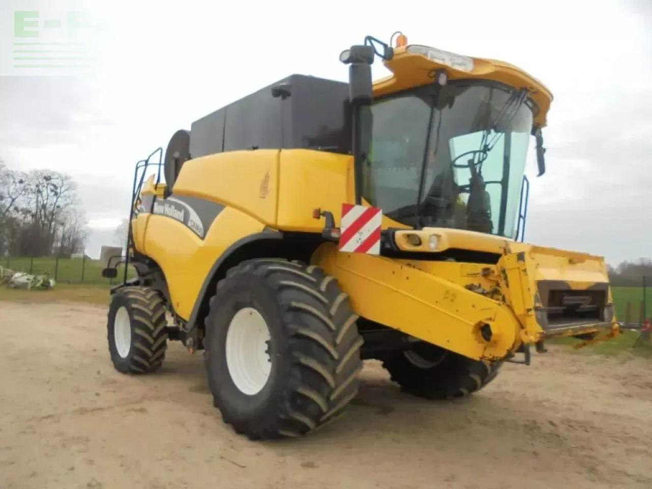 New Holland cx860sl - Moissonneuse-batteuse: photos 4 New Holland cx860sl - Moissonneuse-batteuse: photos 4