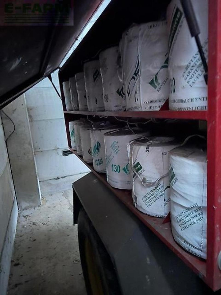 New Holland d1010 - Presse à balles cubiques: photos 4 New Holland d1010 - Presse à balles cubiques: photos 4