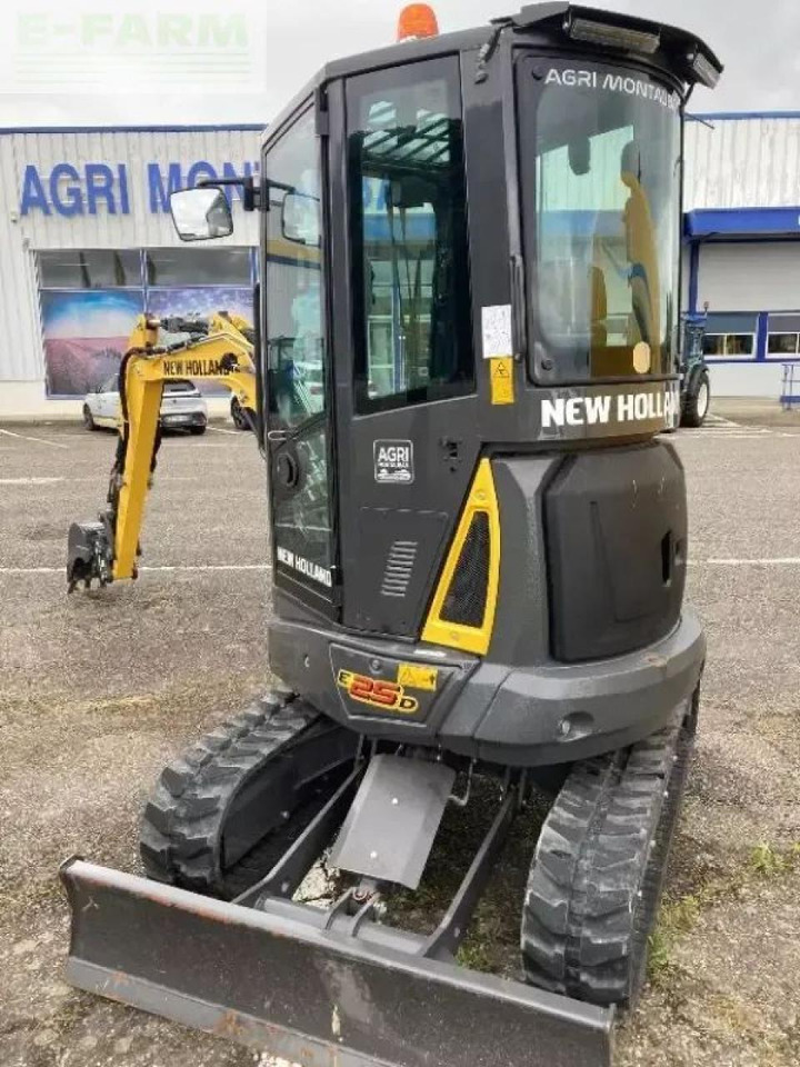 New Holland e 25 d - Mini pelle: photos 4 New Holland e 25 d - Mini pelle: photos 4