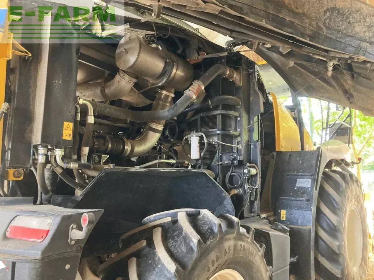 New Holland fr 480 - Ensileuse: photos 4 New Holland fr 480 - Ensileuse: photos 4