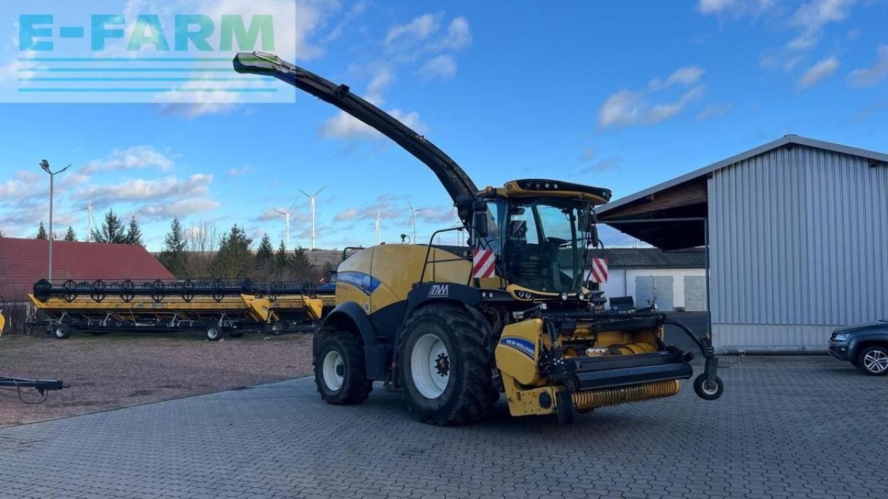 New Holland fr 550 häcksler inkl. pickup und maisgebiss - Ensileuse: photos 1 New Holland fr 550 häcksler inkl. pickup und maisgebiss - Ensileuse: photos 1